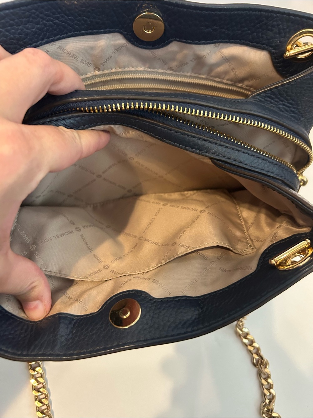 Michael Kors Jet Set Chain Shoulder Tote Navy Pebbled Leather Gold Hardware - Picture 13 of 13